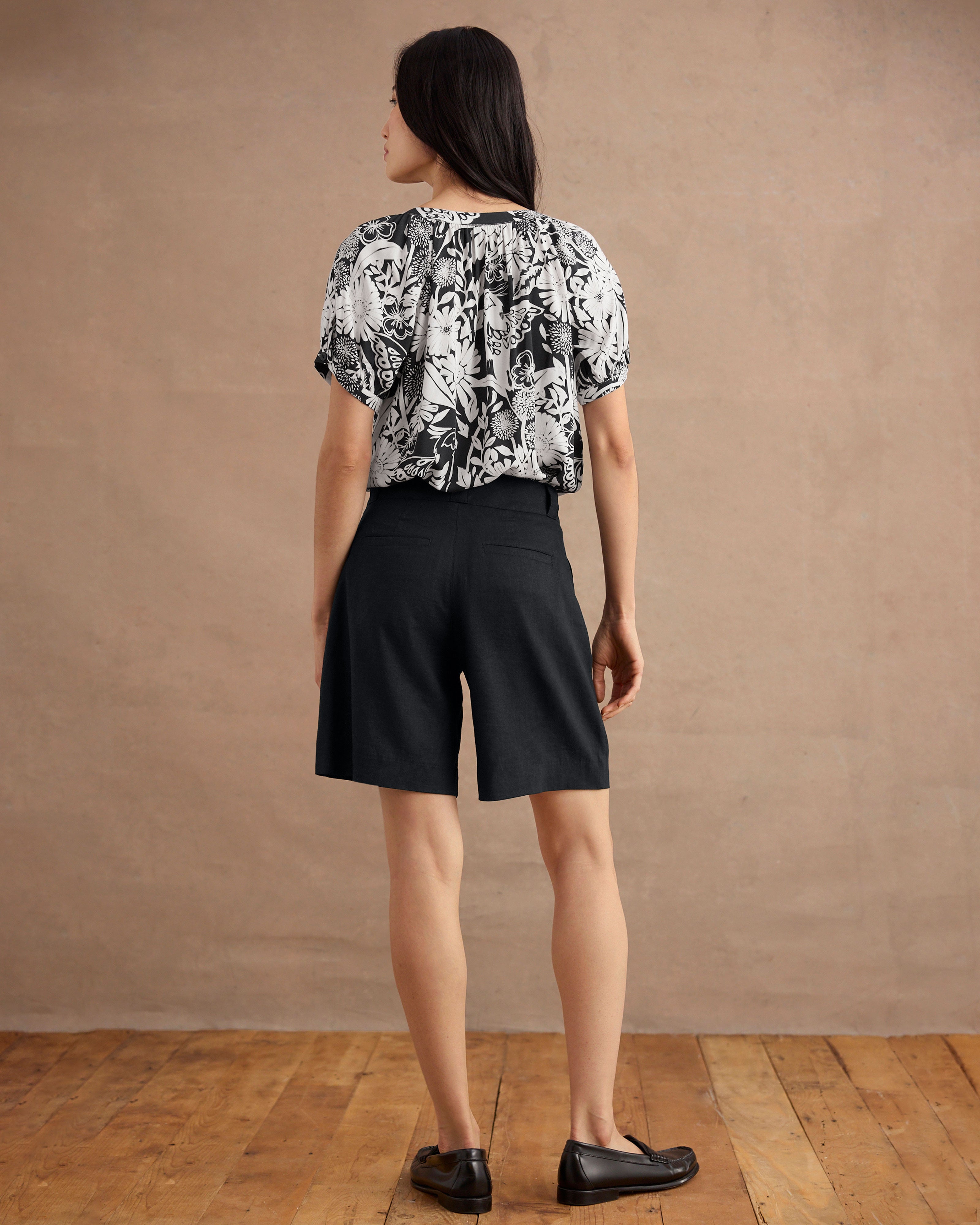 Black Floral Blouse | Rio Blouse | Cabi – Cabi Clothing