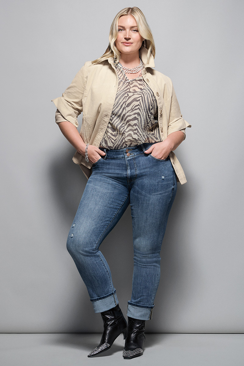 Model Wearing Scout Jacket in Bone, Savanna Top in Zebra, Cinch Straight in Vintage Blue, ID Earrings in Silver, ID Necklace in Silver.